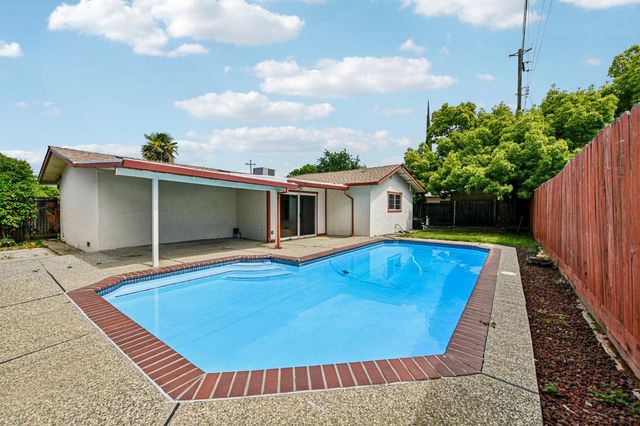 1089 1st St, Lincoln, CA 95648