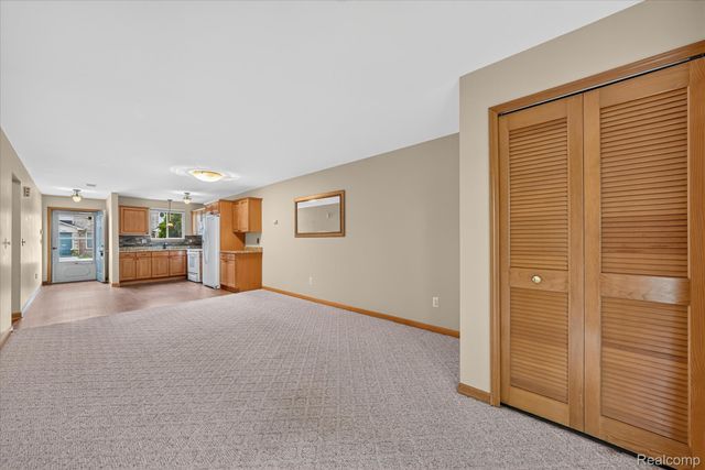 30336 Wedgewood Circle, Roseville, MI 48066