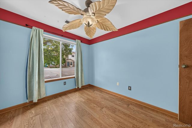 30336 Wedgewood Circle, Roseville, MI 48066