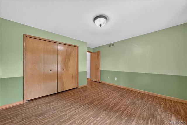 30336 Wedgewood Circle, Roseville, MI 48066