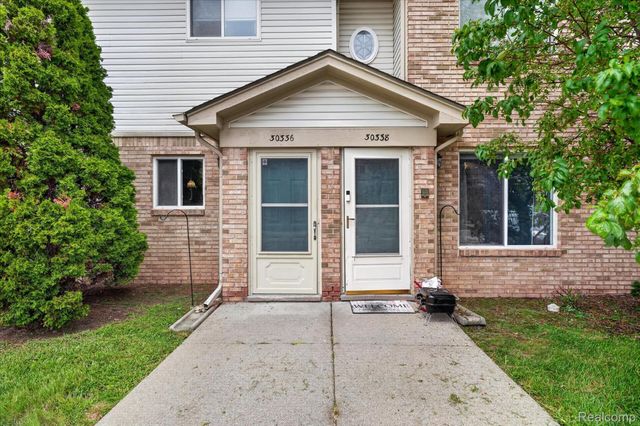 30336 Wedgewood Circle, Roseville, MI 48066