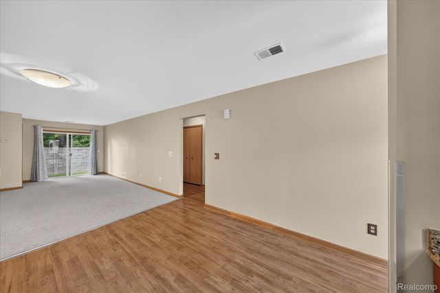30336 Wedgewood Circle, Roseville, MI 48066