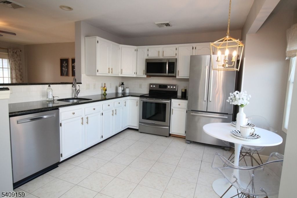 603 Clark Rd 603, Lebanon Boro, NJ 08833