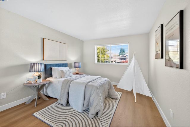 5075 Canyon Crest Dr, San Ramon, CA 94582