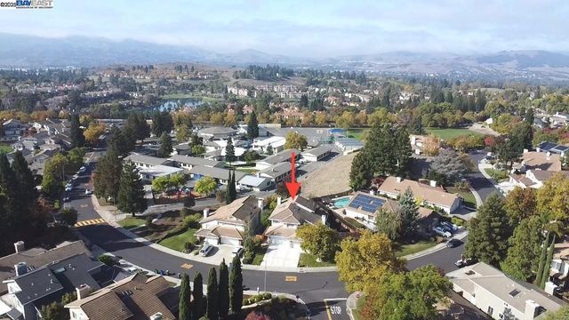 5075 Canyon Crest Dr, San Ramon, CA 94582