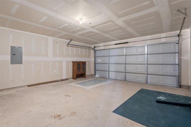 1918 Oak Tree, Shawnee, OK 74804