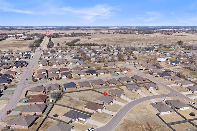 1918 Oak Tree, Shawnee, OK 74804