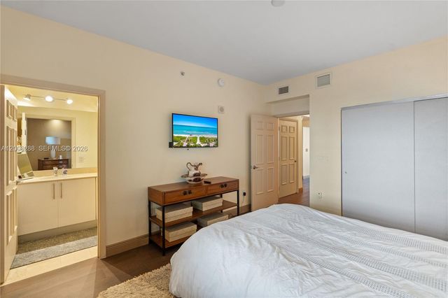 3330 NE 190th St 712, Aventura, FL 33180