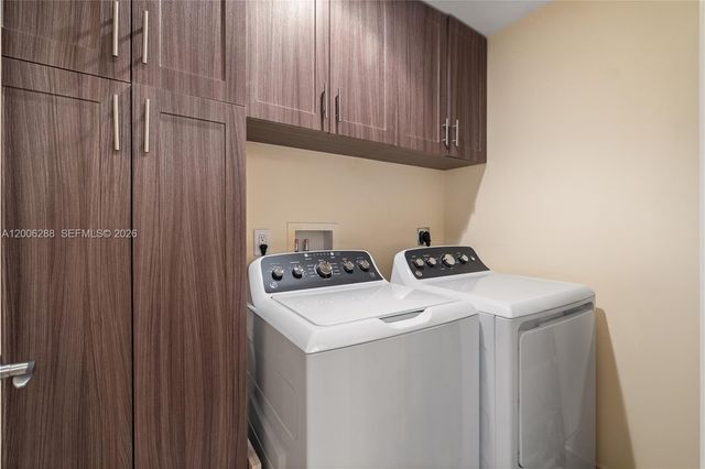 3330 NE 190th St 712, Aventura, FL 33180