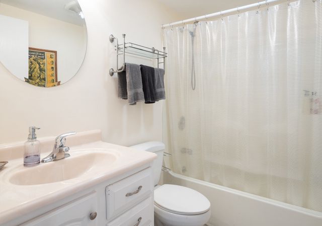 29 Pinecliff Road 29, Boston, MA 02132