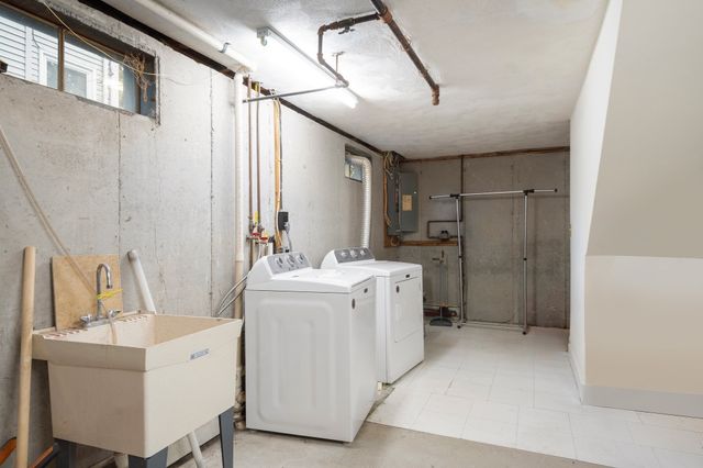 29 Pinecliff Road 29, Boston, MA 02132