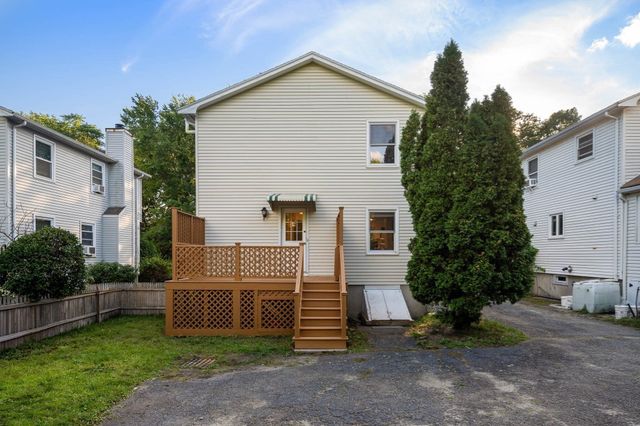 29 Pinecliff Road 29, Boston, MA 02132