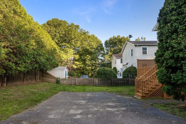 29 Pinecliff Road 29, Boston, MA 02132