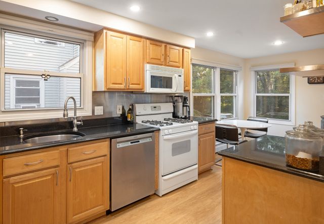 29 Pinecliff Road 29, Boston, MA 02132