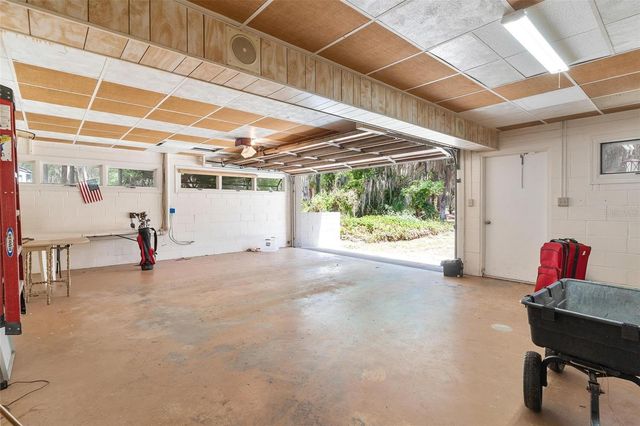 7373 CIRCLE DRIVE, Lady Lake, FL 32159