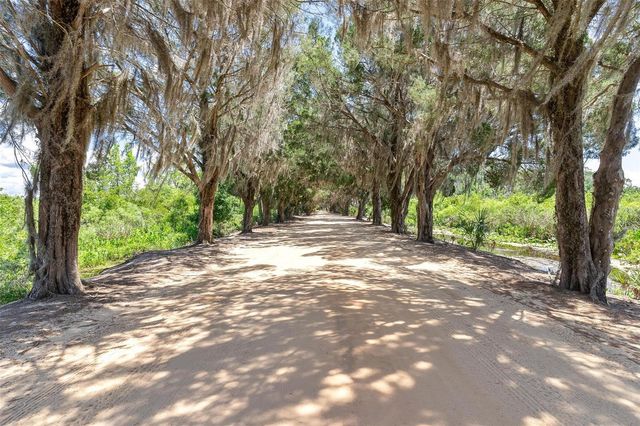 7373 CIRCLE DRIVE, Lady Lake, FL 32159