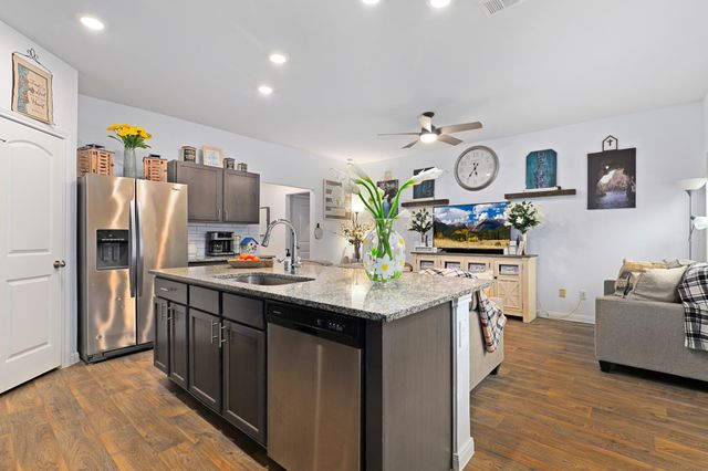 206 Iris, Livingston, TX 77351