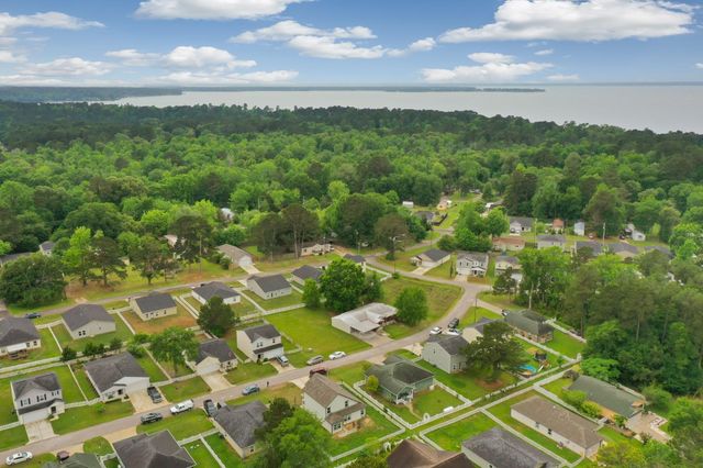206 Iris, Livingston, TX 77351