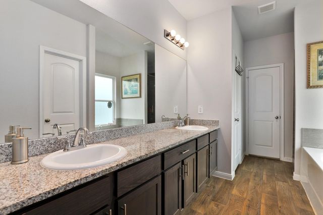 206 Iris, Livingston, TX 77351