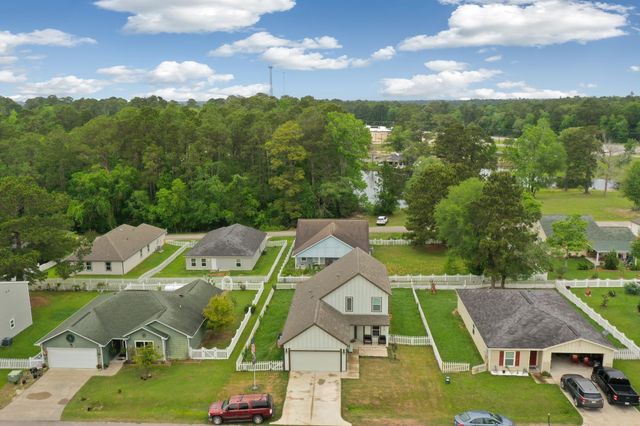 206 Iris, Livingston, TX 77351