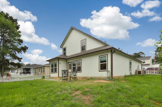 206 Iris, Livingston, TX 77351