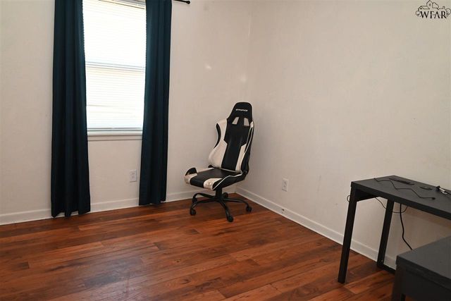 1956 N HWY 79, Wichita Falls, TX 76301