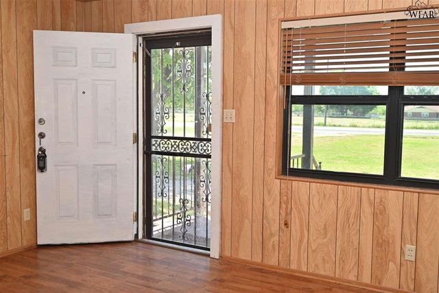 1956 N HWY 79, Wichita Falls, TX 76301