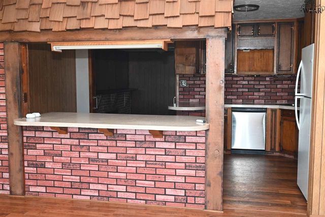 1956 N HWY 79, Wichita Falls, TX 76301