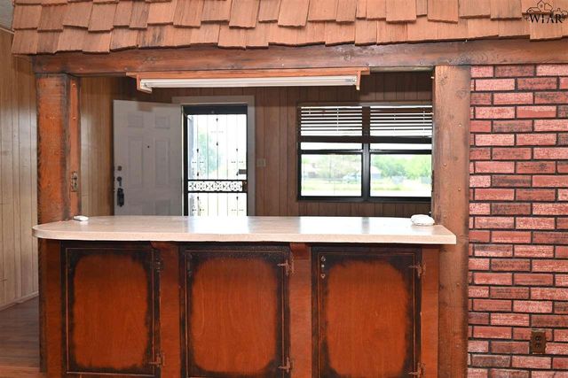 1956 N HWY 79, Wichita Falls, TX 76301