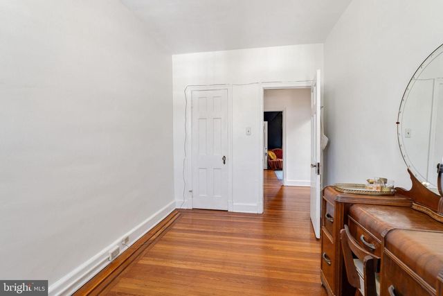 706 E LAKE AVE, Baltimore, MD 21212