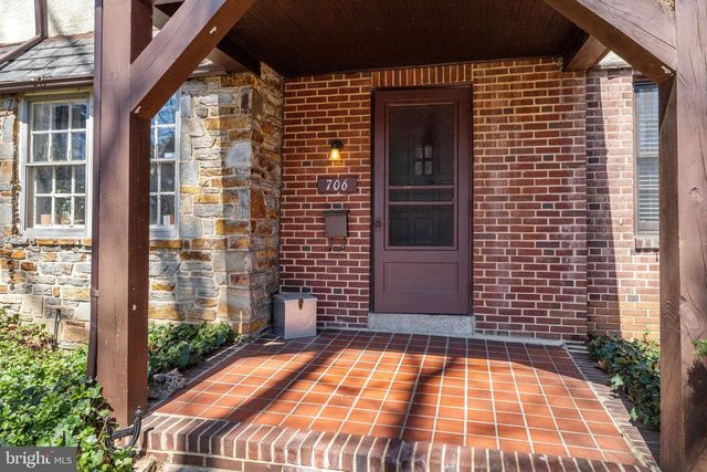 706 E LAKE AVE, Baltimore, MD 21212