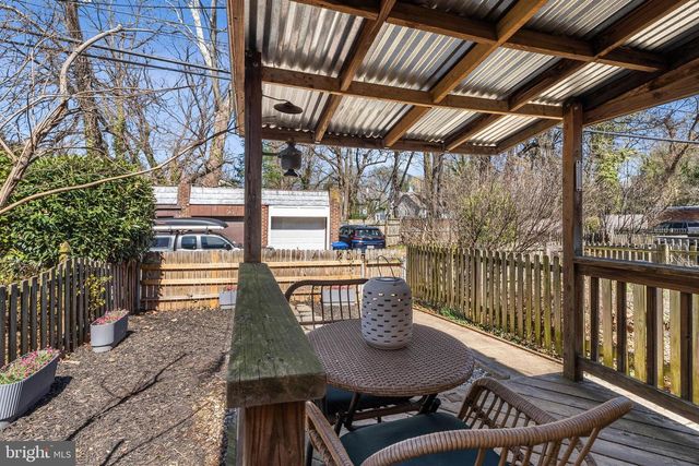 706 E LAKE AVE, Baltimore, MD 21212