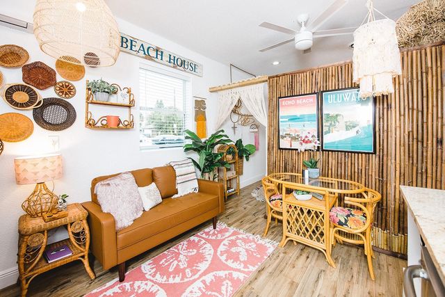 106 E BAY DRIVE, Treasure Island, FL 33706