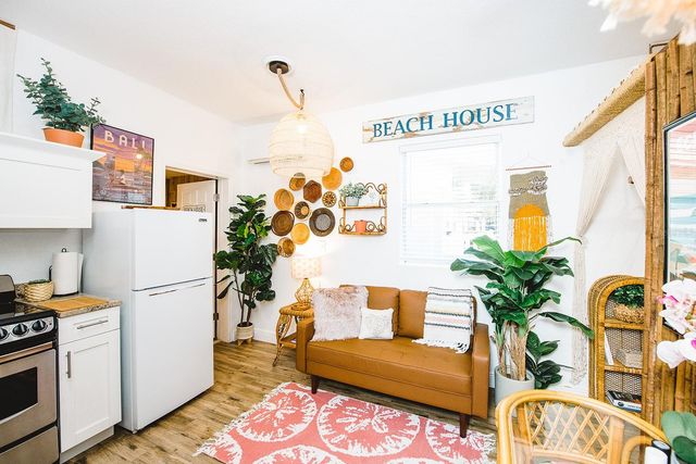 106 E BAY DRIVE, Treasure Island, FL 33706