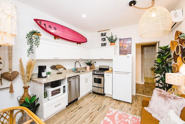 106 E BAY DRIVE, Treasure Island, FL 33706