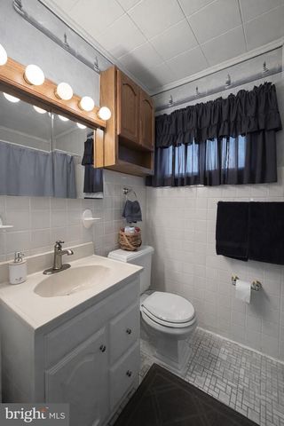 619 BEAUMONT RD, Fairless Hills, PA 19030