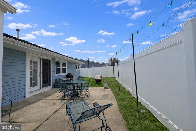 619 BEAUMONT RD, Fairless Hills, PA 19030