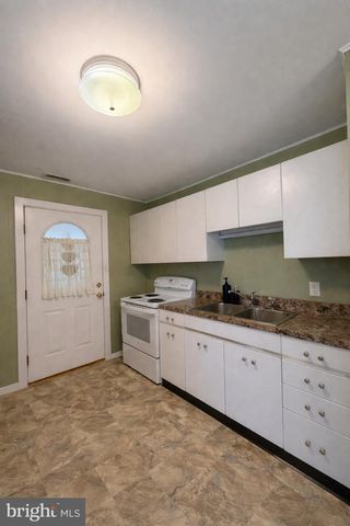 619 BEAUMONT RD, Fairless Hills, PA 19030