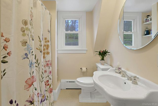 9 Strawberry Lane, Irvington, NY 10533
