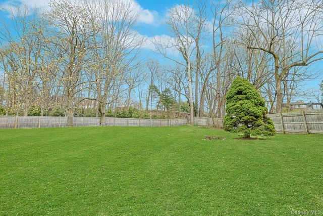 9 Strawberry Lane, Irvington, NY 10533