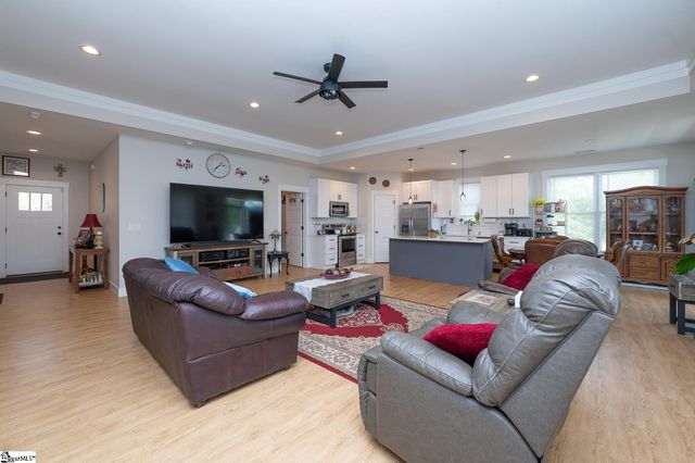 2991 Hwy 417, Woodruff, SC 29388