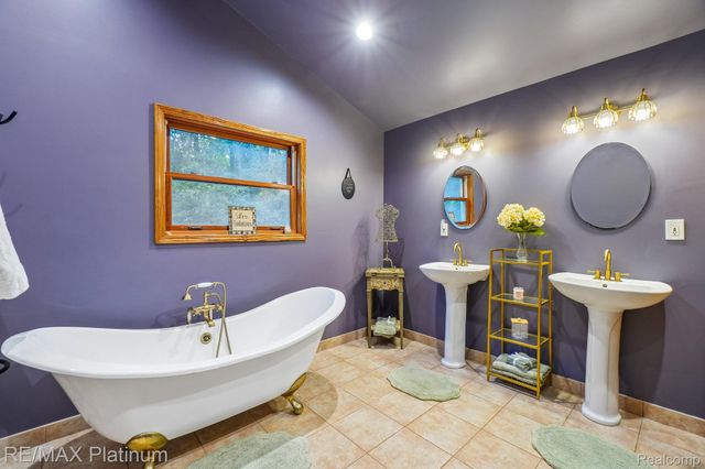 2805 Harmony Lane, Milford Charter Township, MI 48380