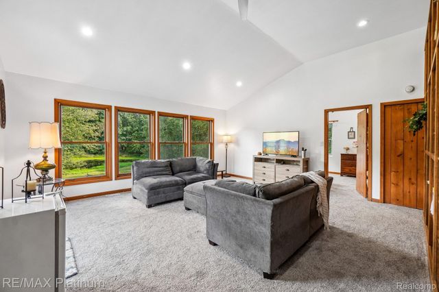 2805 Harmony Lane, Milford Charter Township, MI 48380