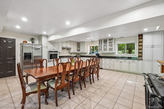 2805 Harmony Lane, Milford Charter Township, MI 48380