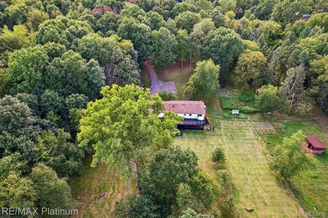 2805 Harmony Lane, Milford Charter Township, MI 48380