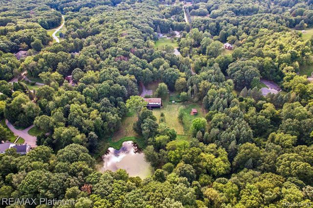 2805 Harmony Lane, Milford Charter Township, MI 48380