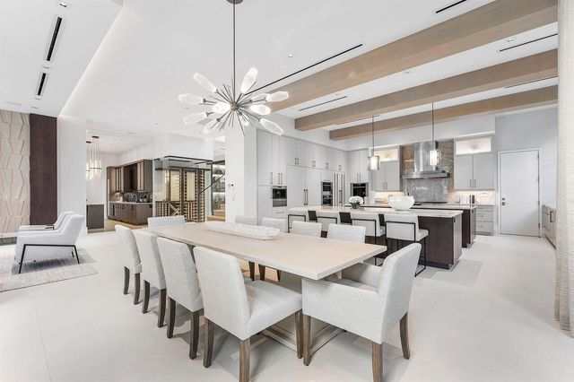 471 Royal Palm Way, Boca Raton, FL 33432