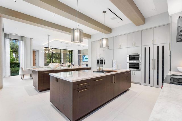 471 Royal Palm Way, Boca Raton, FL 33432