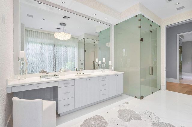 471 Royal Palm Way, Boca Raton, FL 33432
