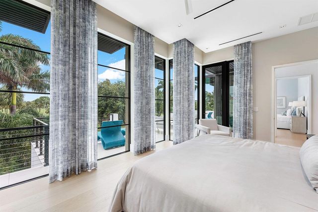 471 Royal Palm Way, Boca Raton, FL 33432